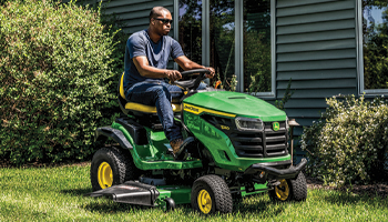 200 Series Lawn Tractors